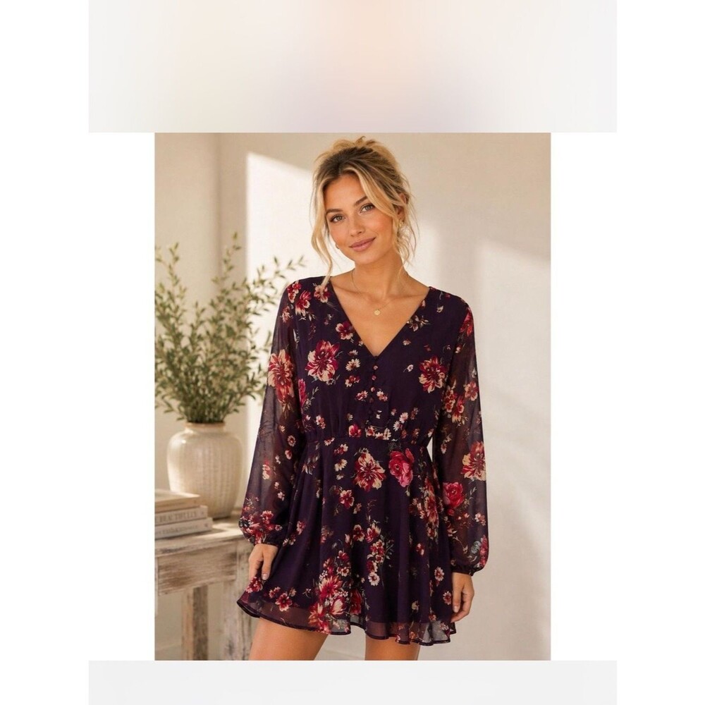 Lulu's Plum Floral V‑Neck Mini Dress